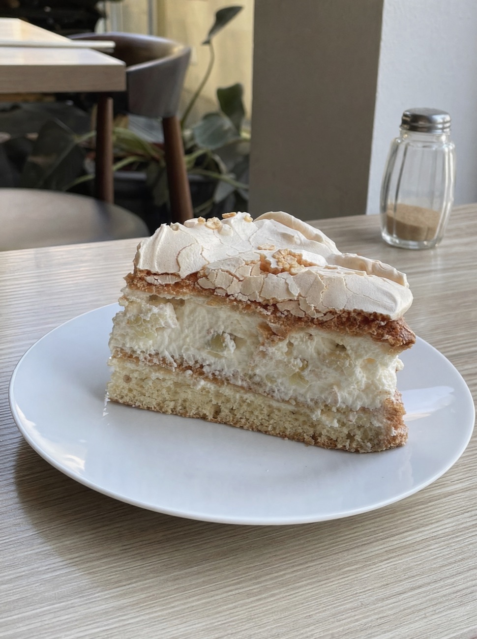 Stachelbeer-Baiser-Torte